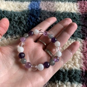 Bracelet zenitude & ancrage : Pierre de Lune, améthyste, superseven et Labradorite