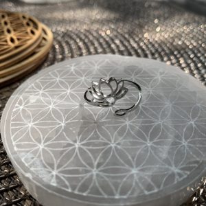 Bague ajustable Lotus Argentée